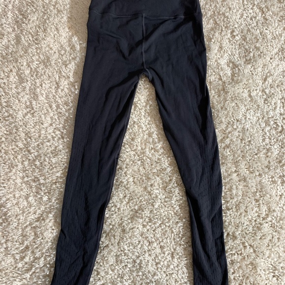 Lululemon reveal tight - Picture 2 of 4